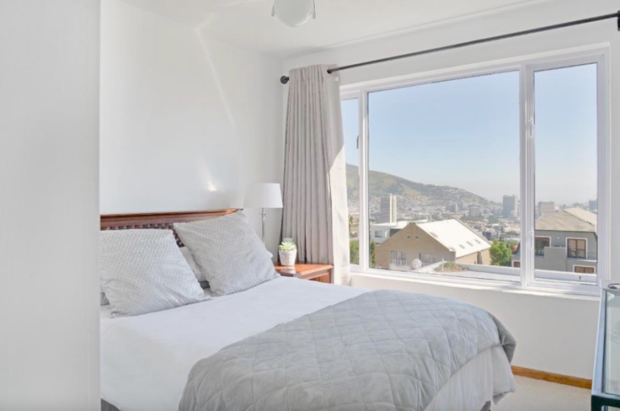 To Let 2 Bedroom Property for Rent in Vredehoek Western Cape